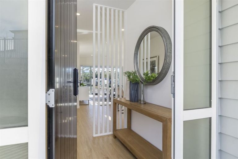 Photo of property in 47 Windlass Street, Long Bay, Auckland, 0630