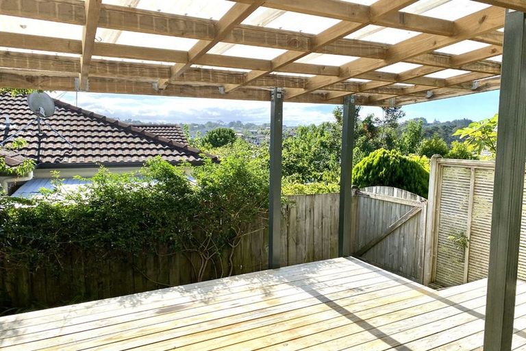 Photo of property in 13 Marbella Crescent, Oteha, Auckland, 0632
