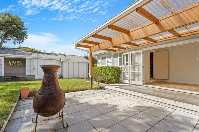 Photo of property in 10 Brandon Road, Manly, Whangaparaoa, 0930