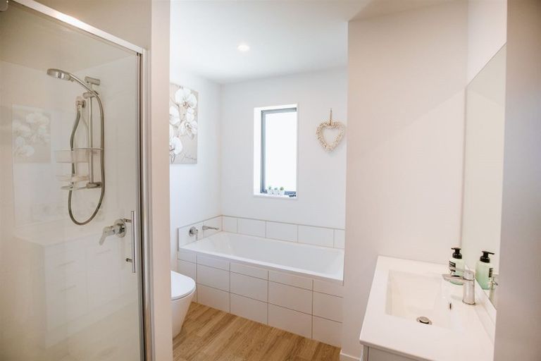 Photo of property in Northlake, 4 Obelisk Street, Wanaka, 9305