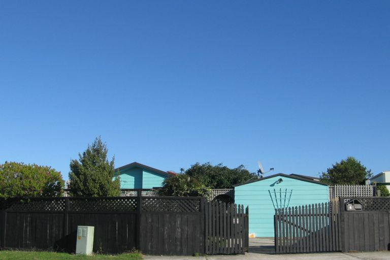 Photo of property in 6 Campbell Avenue, Paraparaumu, 5032