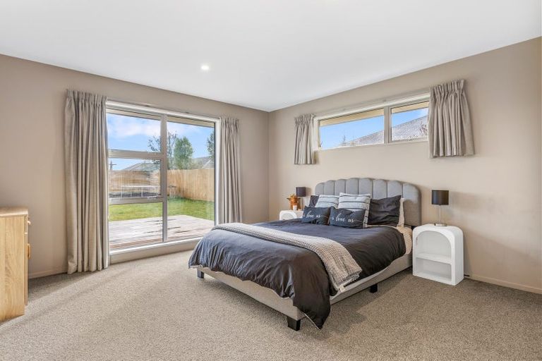 Photo of property in 18 Burnham School Road, Rolleston, 7614