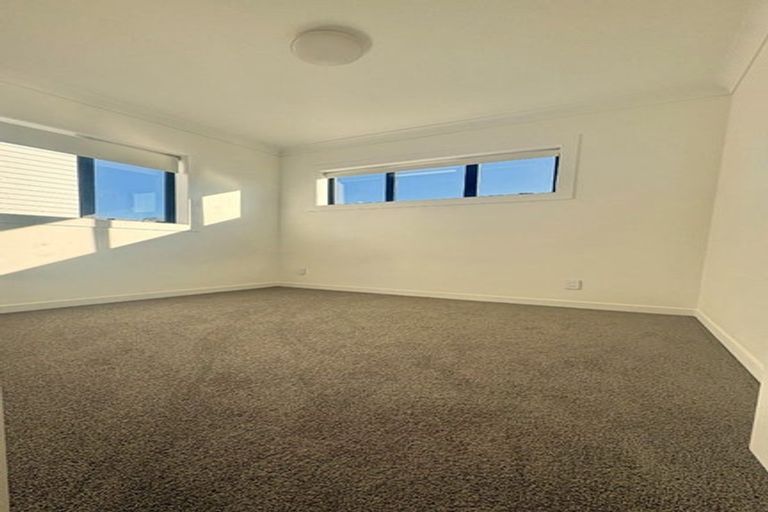 Photo of property in 40a Kervil Avenue, Te Atatu Peninsula, Auckland, 0610