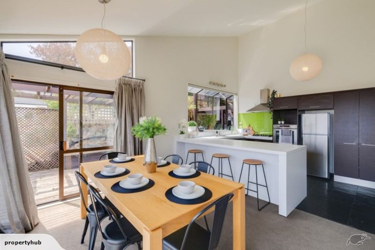 Photo of property in 95 Cannon Hill Crescent, Mount Pleasant, Christchurch, 8081