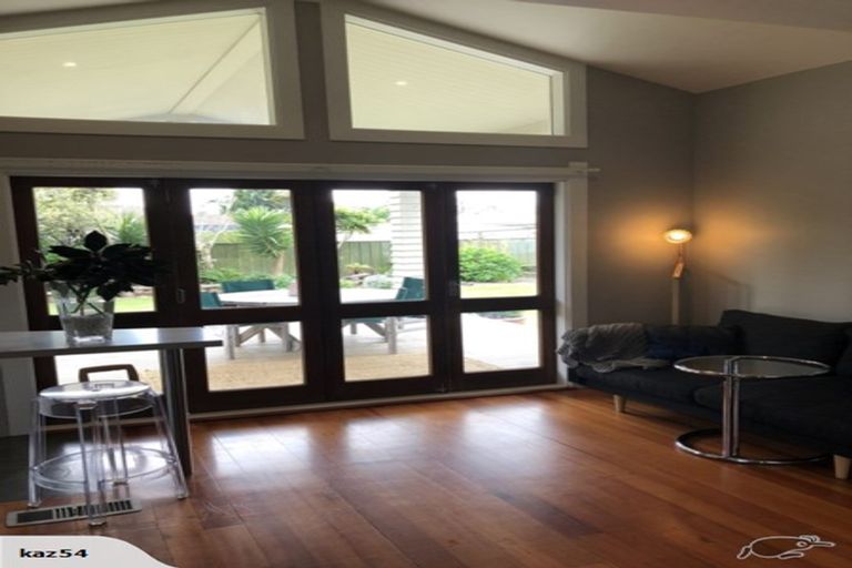 Photo of property in 17 Young Street, Claudelands, Hamilton, 3214