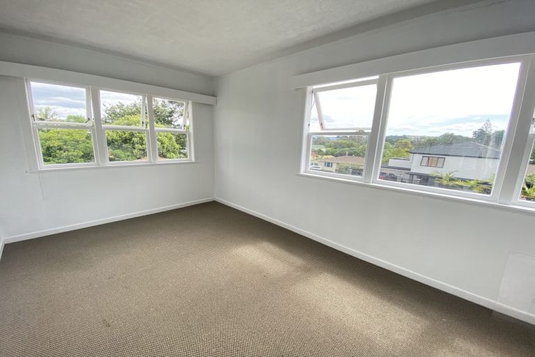 Photo of property in 41 Tudor Road, Henderson, Auckland, 0610