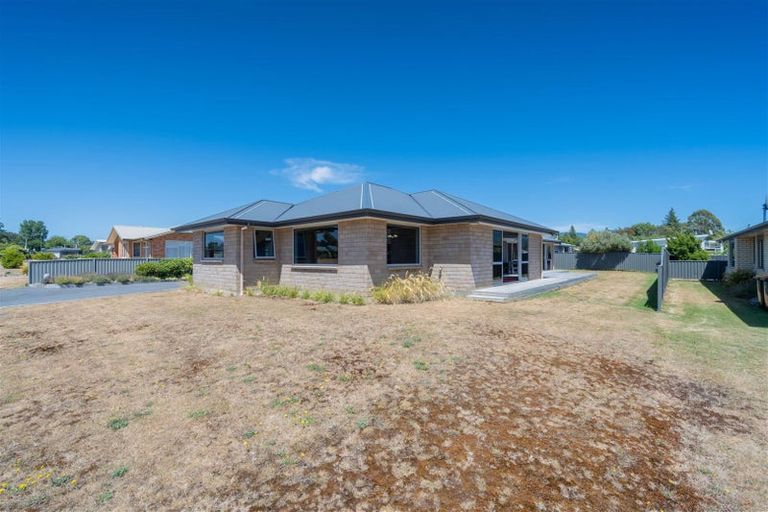 Photo of property in 16 Cunaris Way, Te Anau, 9600