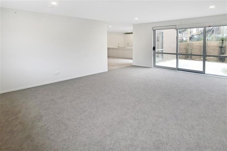 Photo of property in 156a Ennis Avenue, Pakuranga Heights, Auckland, 2010