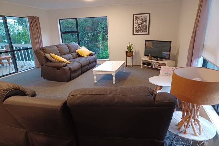 Photo of property in 45 Gatman Street, Birkdale, Auckland, 0626