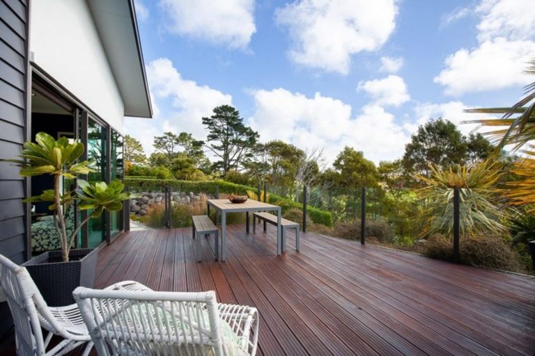 Photo of property in 2 Matau Lane, Ferndale, New Plymouth, 4310
