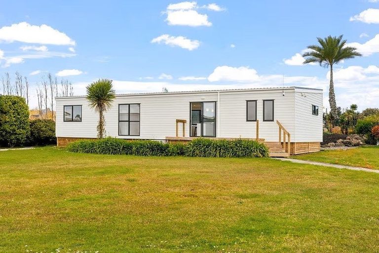 Photo of property in 61 Hauraki Road, Leigh, Warkworth, 0985