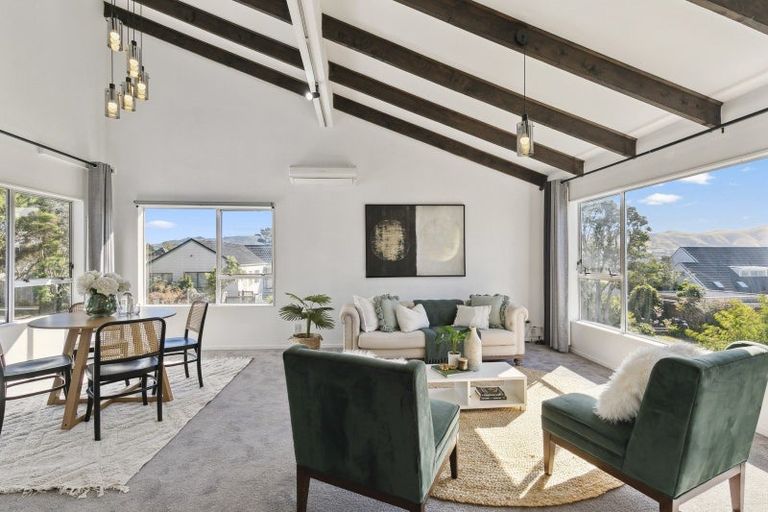 Photo of property in 7 Guadeloupe Crescent, Grenada Village, Wellington, 6037