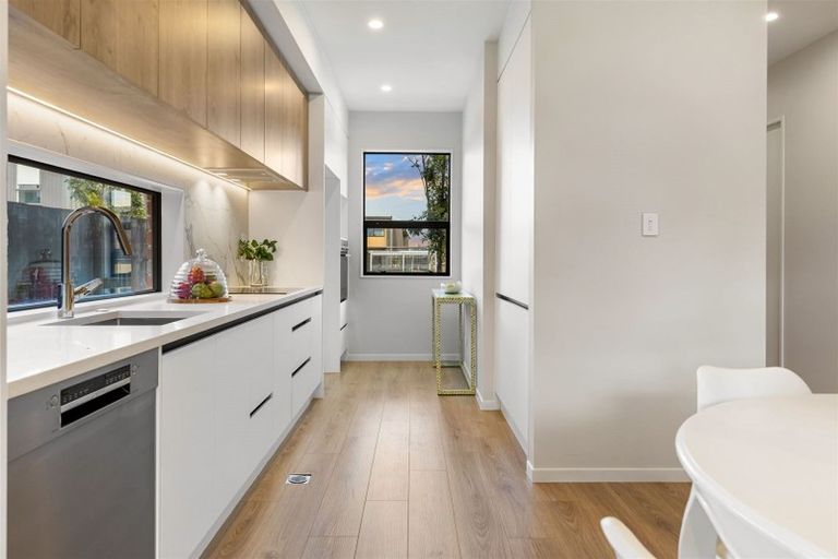 Photo of property in 14 Whakatere Lane, Hobsonville, Auckland, 0616