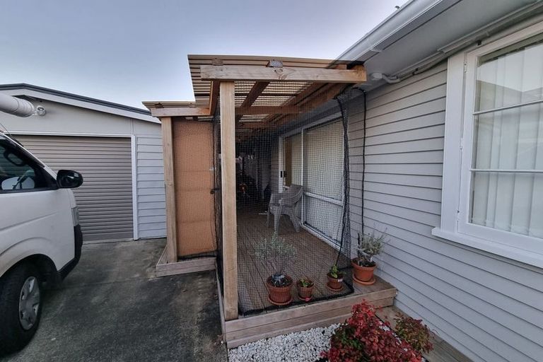 Photo of property in 6a Dennis Road, Papatoetoe, Auckland, 2025