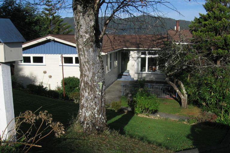 Photo of property in 8 Major Drive, Kelson, Lower Hutt, 5010