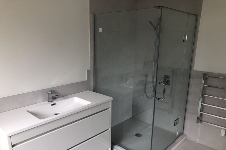 Photo of property in 9 Davey Crescent, Orewa, 0931