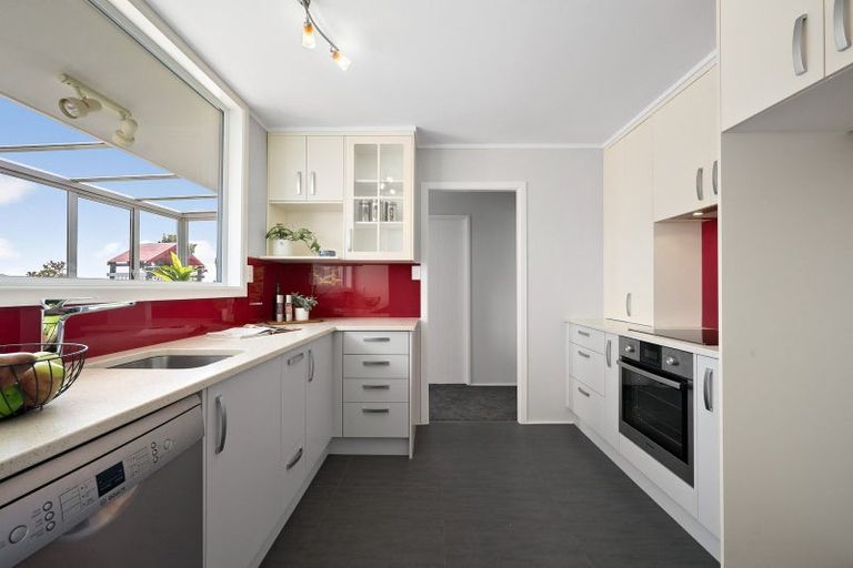 Photo of property in 8 Salem Court, Churton Park, Wellington, 6037