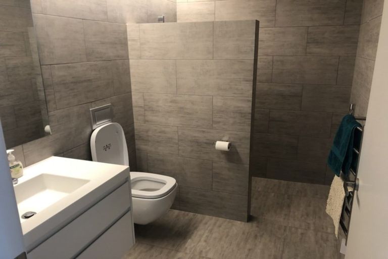 Photo of property in 82 Marine Parade, Mount Maunganui, 3116