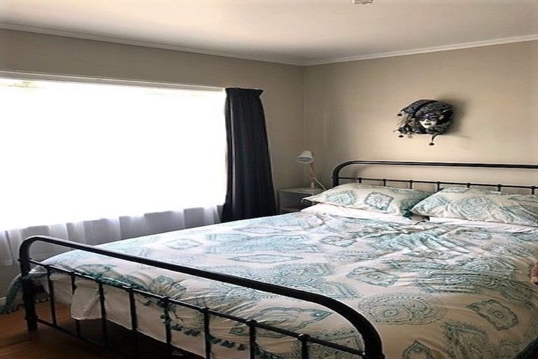 Photo of property in 29 Bancroft Terrace, Newlands, Wellington, 6037