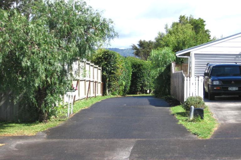 Photo of property in 1/16 Denver Avenue, Sunnyvale, Auckland, 0612