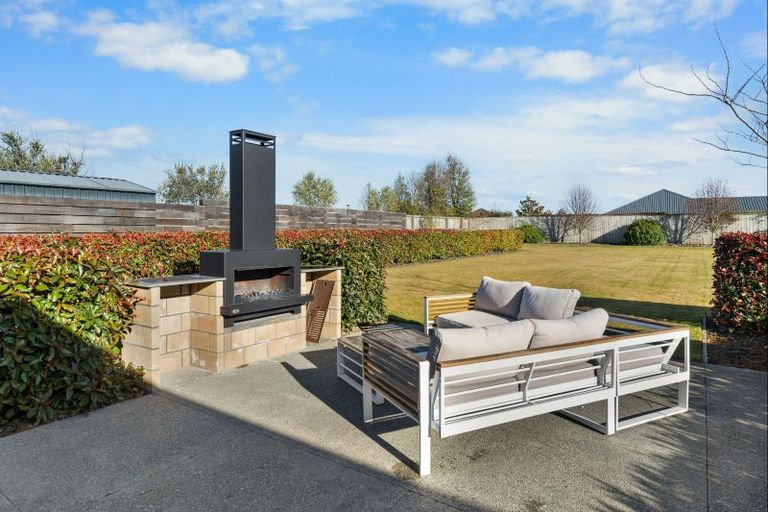 Photo of property in 14 Glenfinnan Place, West Melton, 7618