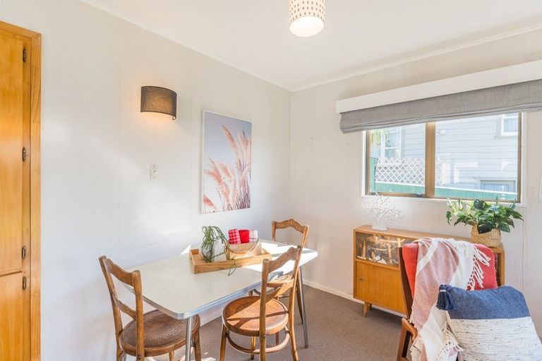 Photo of property in 27 Koromiko Street, Otaki Beach, Otaki, 5512
