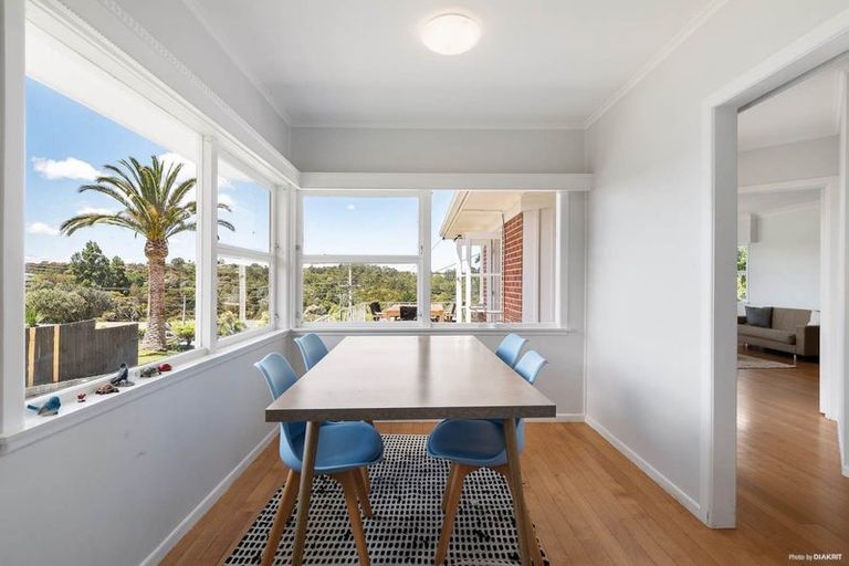 Photo of property in 37 Park Road, Glenfield, Auckland, 0629