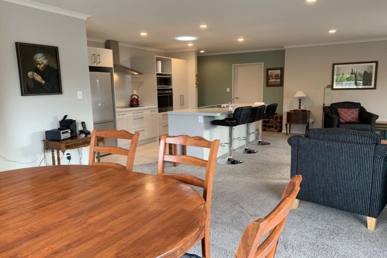 Photo of property in 13 Belgrove Drive, Waipukurau, 4200