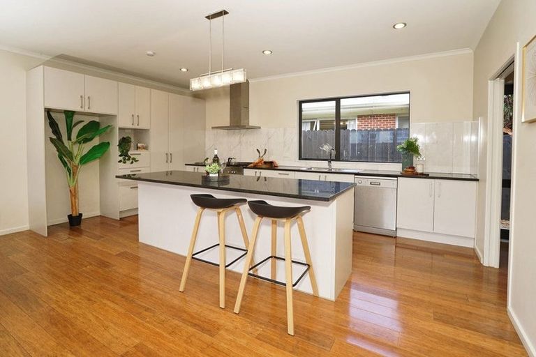 Photo of property in 8 Berkley Avenue, Hillcrest, Hamilton, 3216