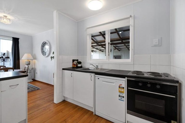 Photo of property in 162 Seaview Road, Westown, New Plymouth, 4310