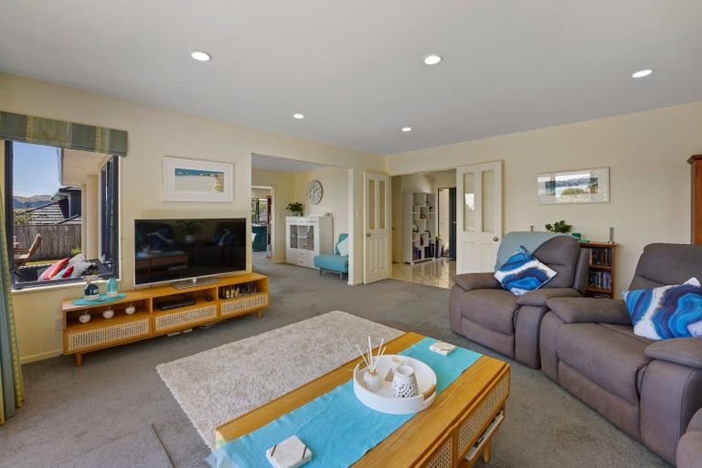 Photo of property in 31 The Masthead, Whitby, Porirua, 5024