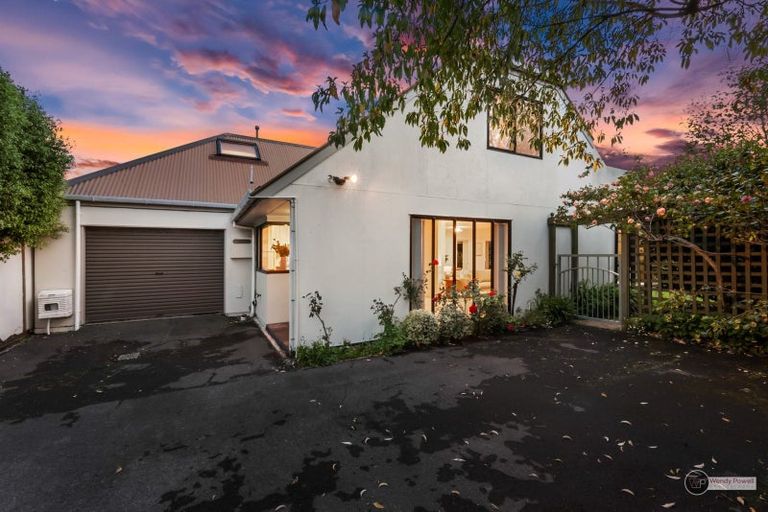 Photo of property in 4 Sutherland Avenue, Silverstream, Upper Hutt, 5019