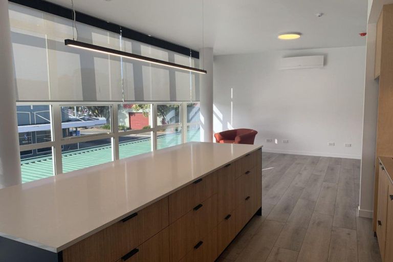 Photo of property in 2/60 Robert Street, Whangarei, 0110