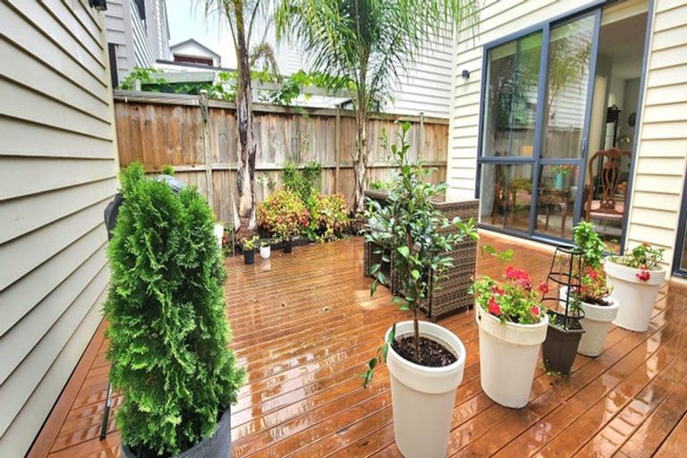 Photo of property in 23 Lockheed Street, Hobsonville, Auckland, 0618