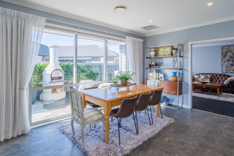 Photo of property in 9 Bridford Way, Paraparaumu, 5032