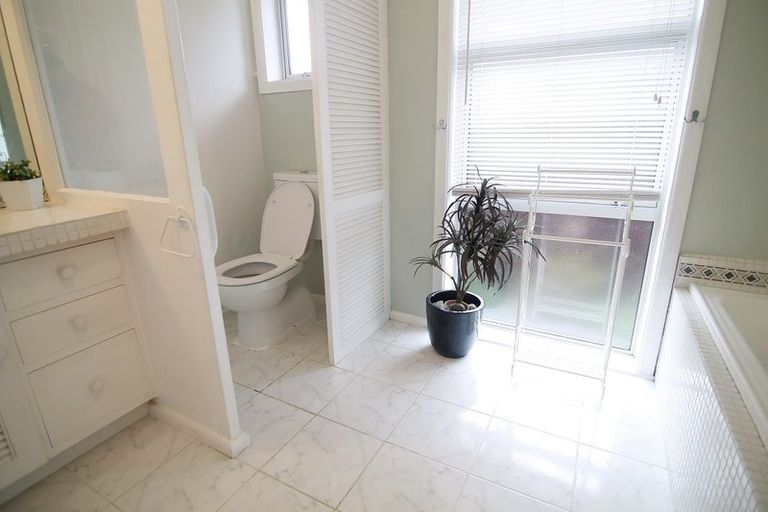 Photo of property in 131 Kendal Avenue, Burnside, Christchurch, 8053