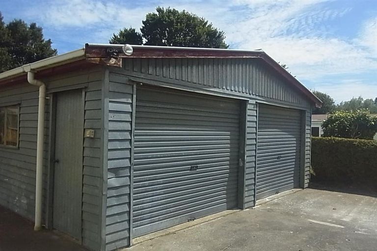 Photo of property in 21c Flower Street, Bulls, 4818