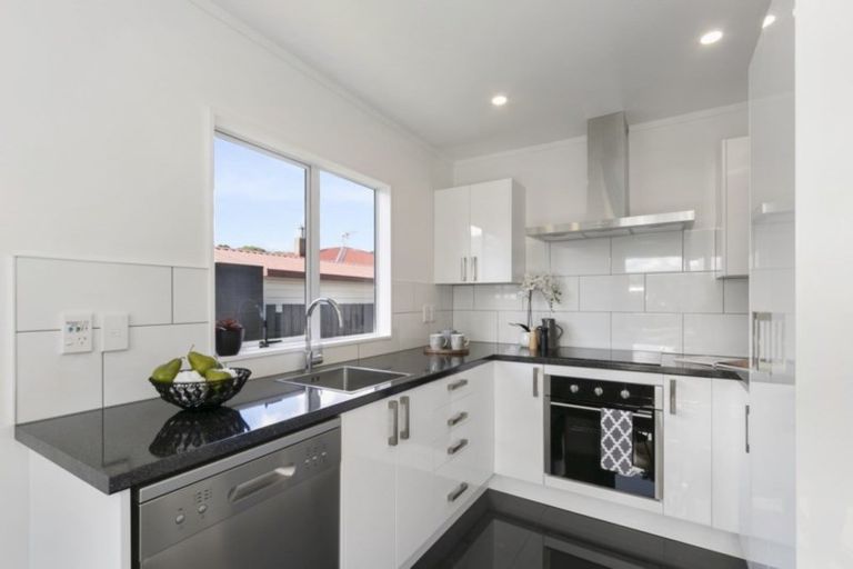 Photo of property in 15b Trevethick Grove, Woburn, Lower Hutt, 5010