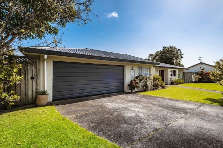 Photo of property in 26 Marchant Place, Westown, New Plymouth, 4310