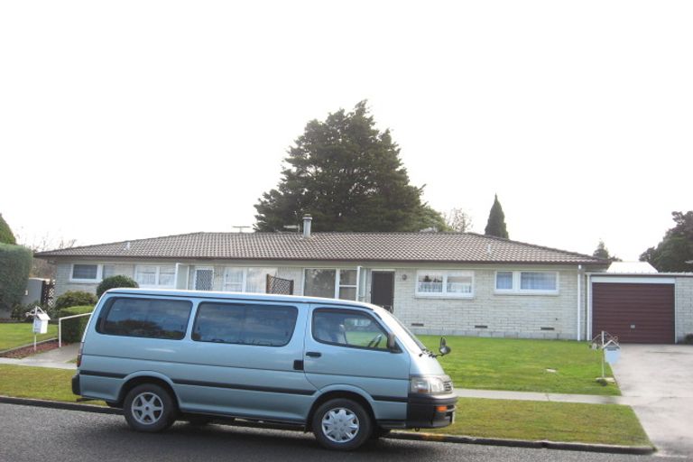 Photo of property in 2/2 Arthur Road, Hillpark, Auckland, 2102