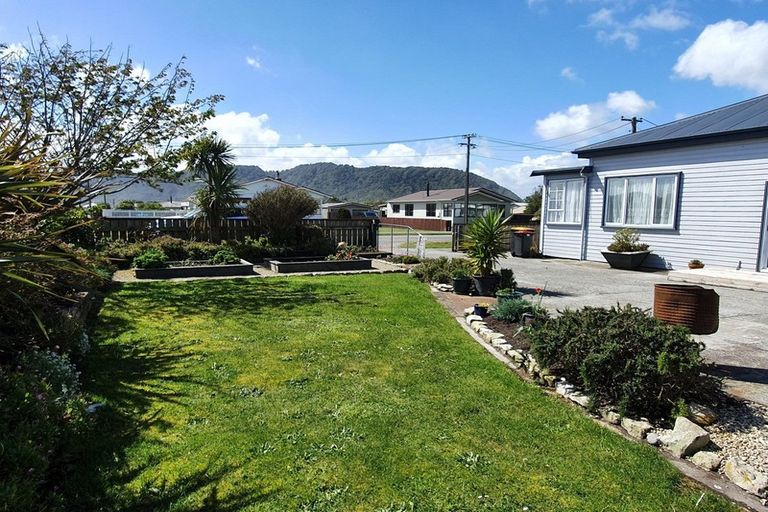 Photo of property in 6 O'grady Street, Blaketown, Greymouth, 7805