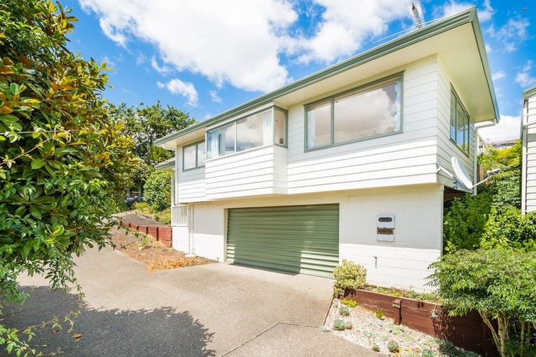 Photo of property in 2/63 Stanley Road, Glenfield, Auckland, 0629