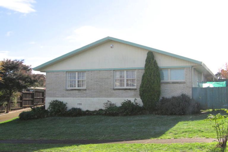 Photo of property in 1/187 Fisher Parade, Farm Cove, Auckland, 2012