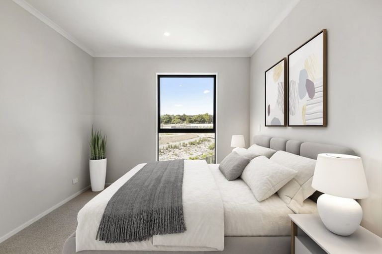 Photo of property in 8/7 Parapara Place, Albany, 0632