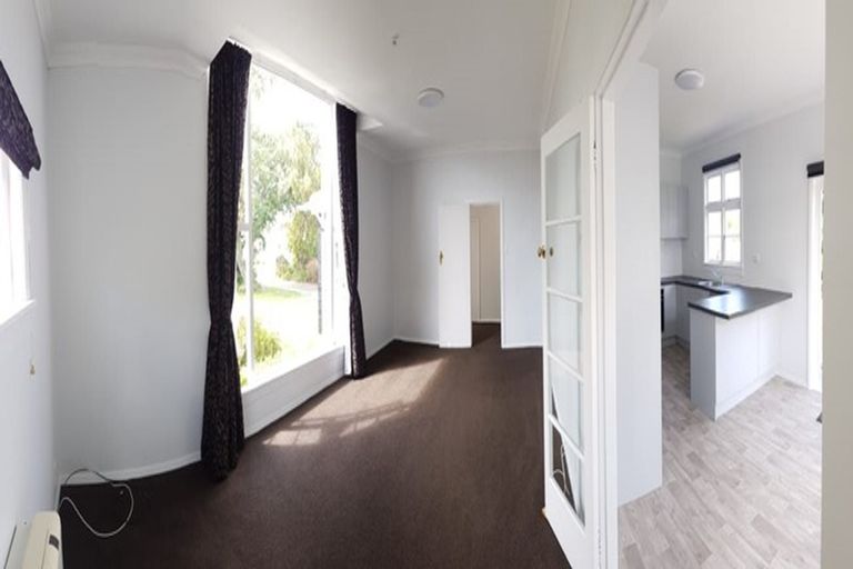 Photo of property in 24 Rewa Street, Takaro, Palmerston North, 4412