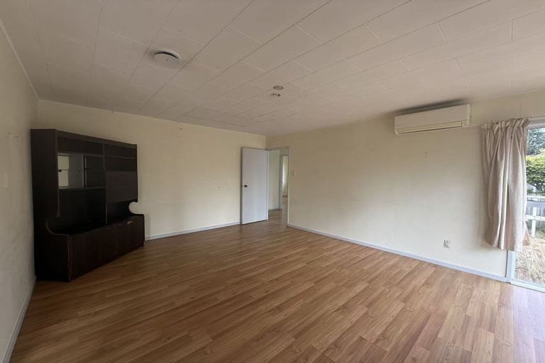 Photo of property in 12 Tango Place, Henderson, Auckland, 0610