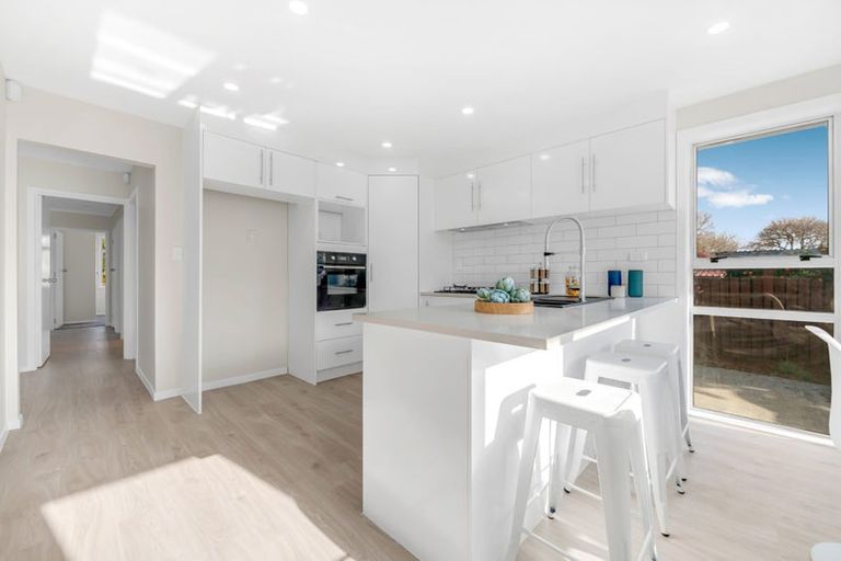 Photo of property in 48 Chelburn Crescent, Mangere East, Auckland, 2024