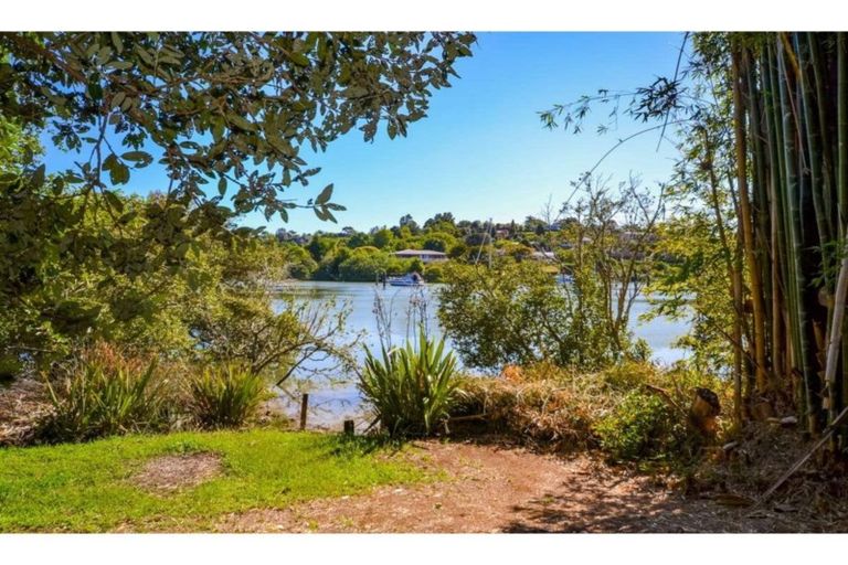 Photo of property in 22 Riverview Road, Kerikeri, 0230