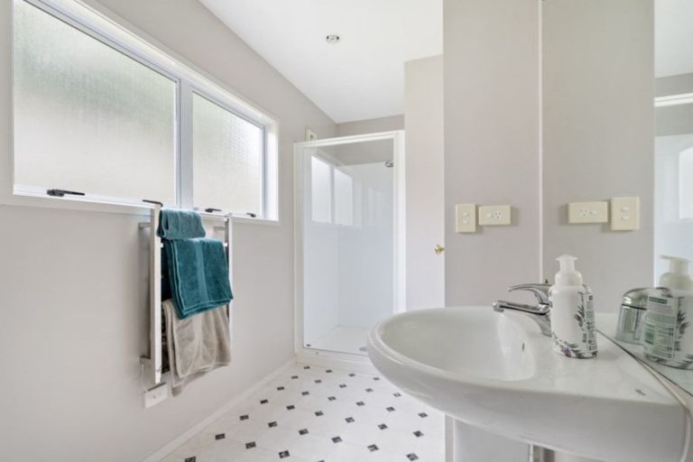 Photo of property in 28 Rakau Views, Orewa, 0931