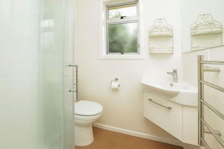 Photo of property in 11 Southsea Crescent, Silverdale, Hamilton, 3216